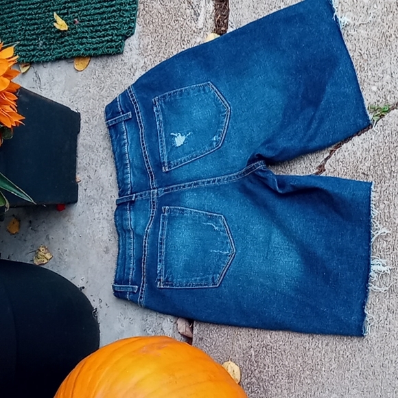 No bo no boundaries cutoff shorts - Picture 5 of 6